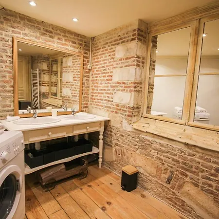 Old Town - Nice And Functional Apt